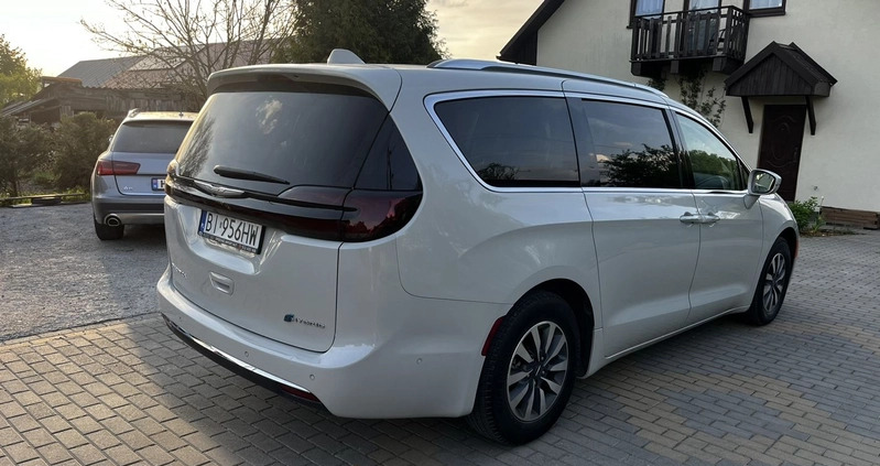 Chrysler Pacifica cena 179000 przebieg: 86000, rok produkcji 2021 z Łaszczów małe 781